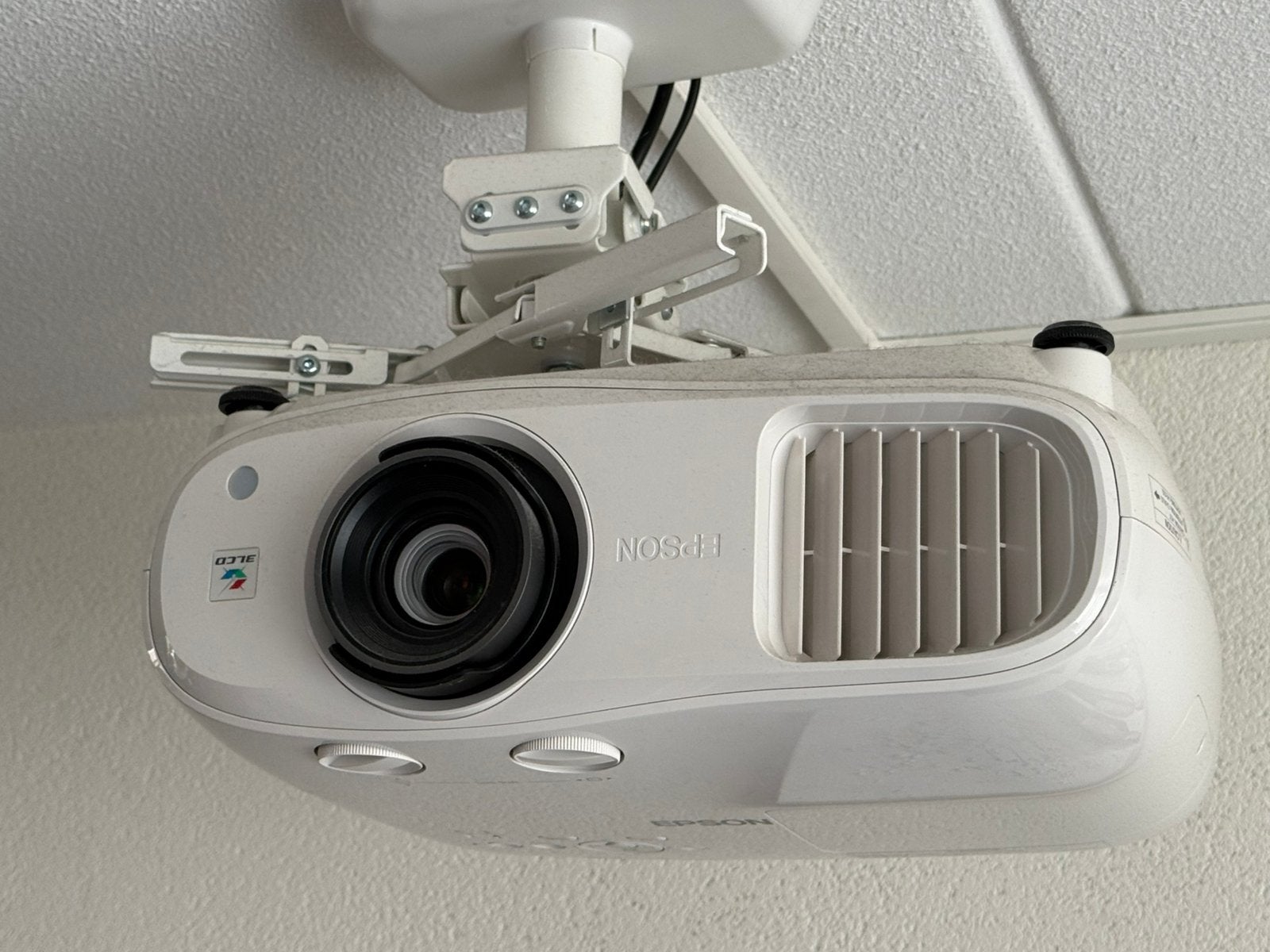 Epson 4K 3D Beamer met Cinema 4K electrisch Projectiescherm, Audio, Tv en Foto, Beamers, Ophalen, Zo goed als nieuw, LCD, Ultra HD (4K)