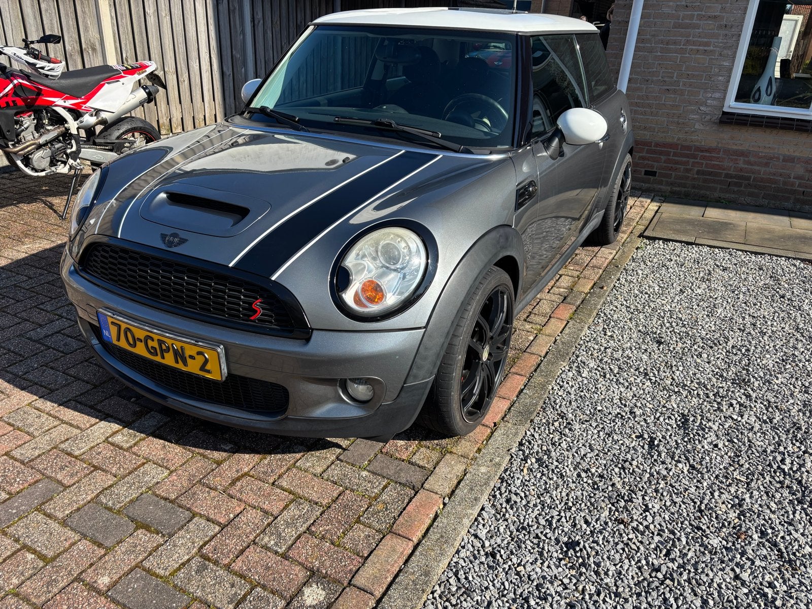 MINI Cooper S 2007 Grijs | Pano • Ketting Vervangen / apk 27, Auto's, Voorwielaandrijving, Euro 5, Zwart, 4 cilinders