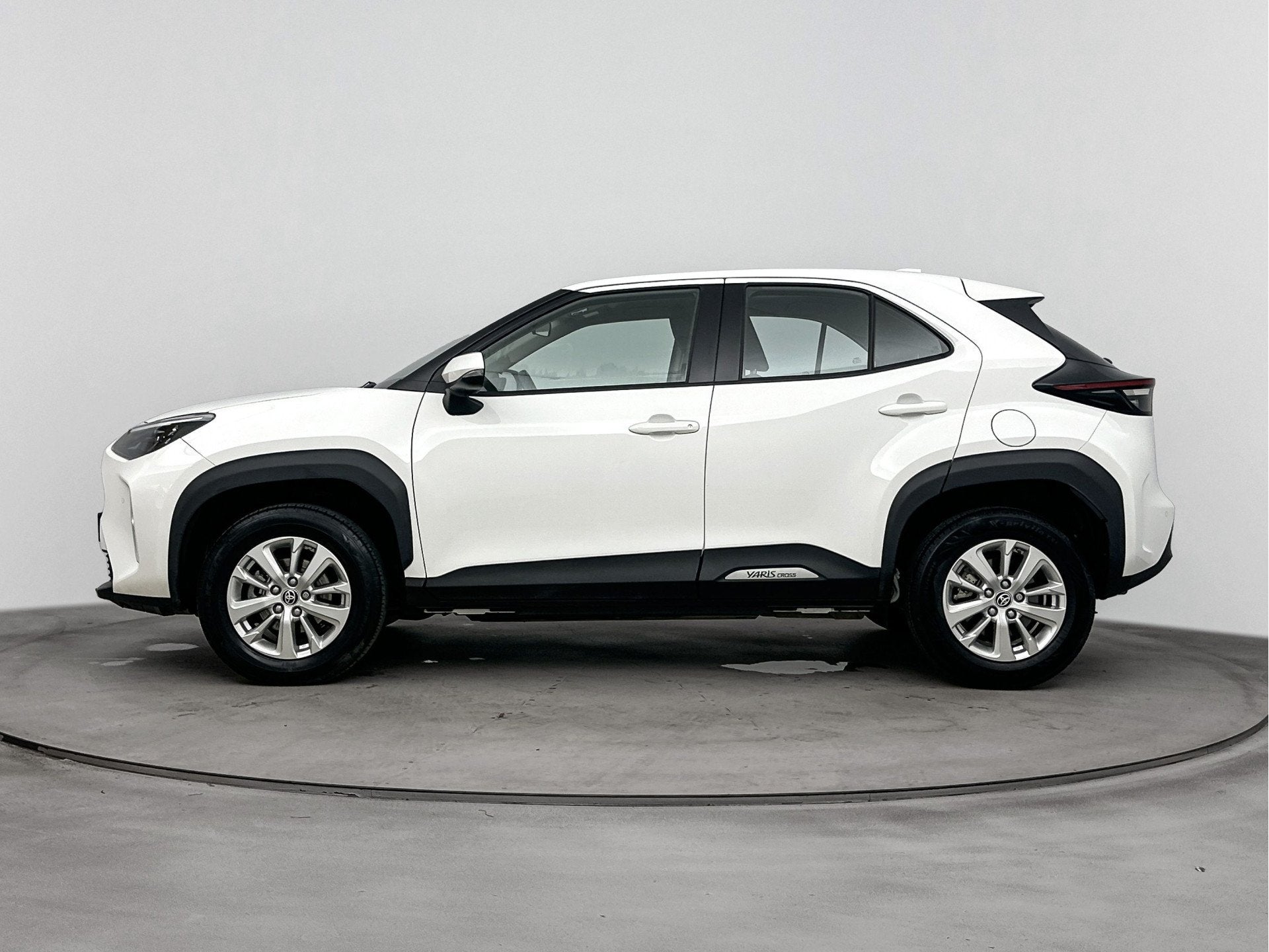 Toyota Yaris Cross 1.5 Hybrid Active 26/09 ontvangen, Automaat, 12 maanden, Stof, Gebruikt