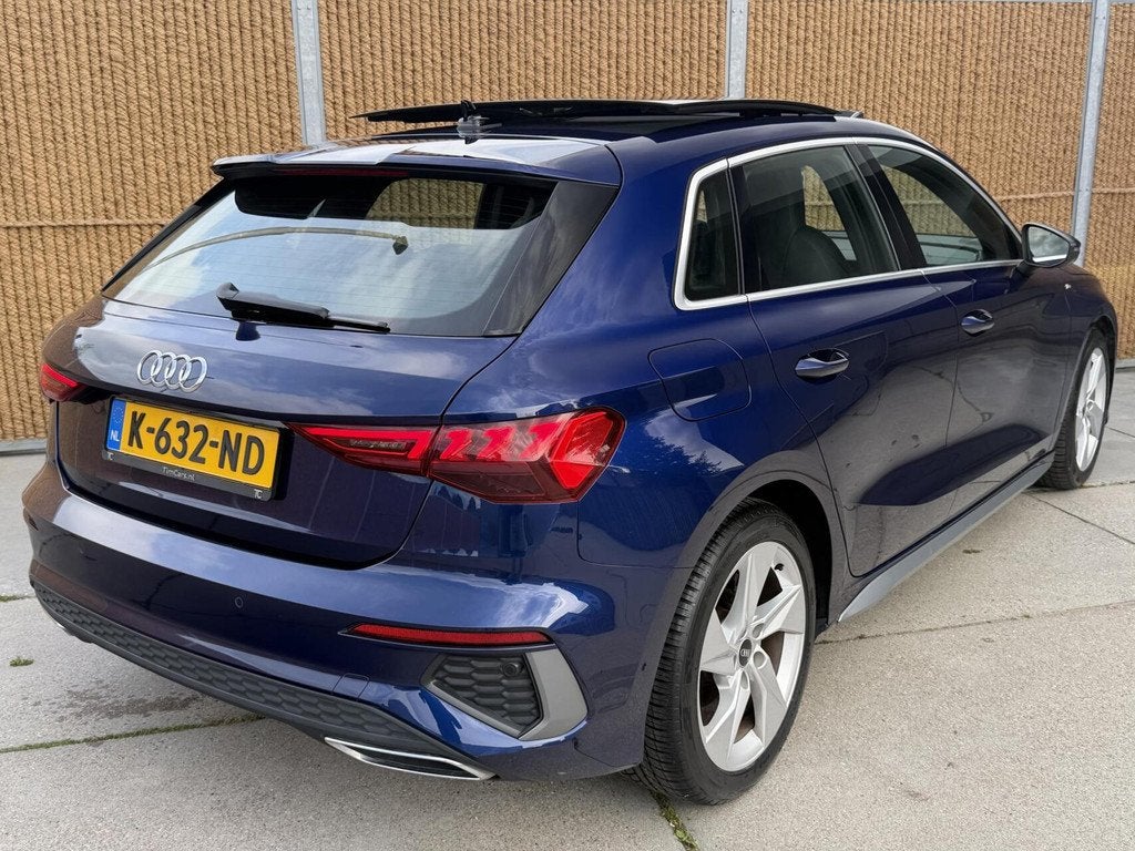 Audi A3 Sportback 30 TFSI S edition S-line Automaat | Panora, Auto's, Audi, Gebruikt, Euro 6, Blauw, Origineel Nederlands