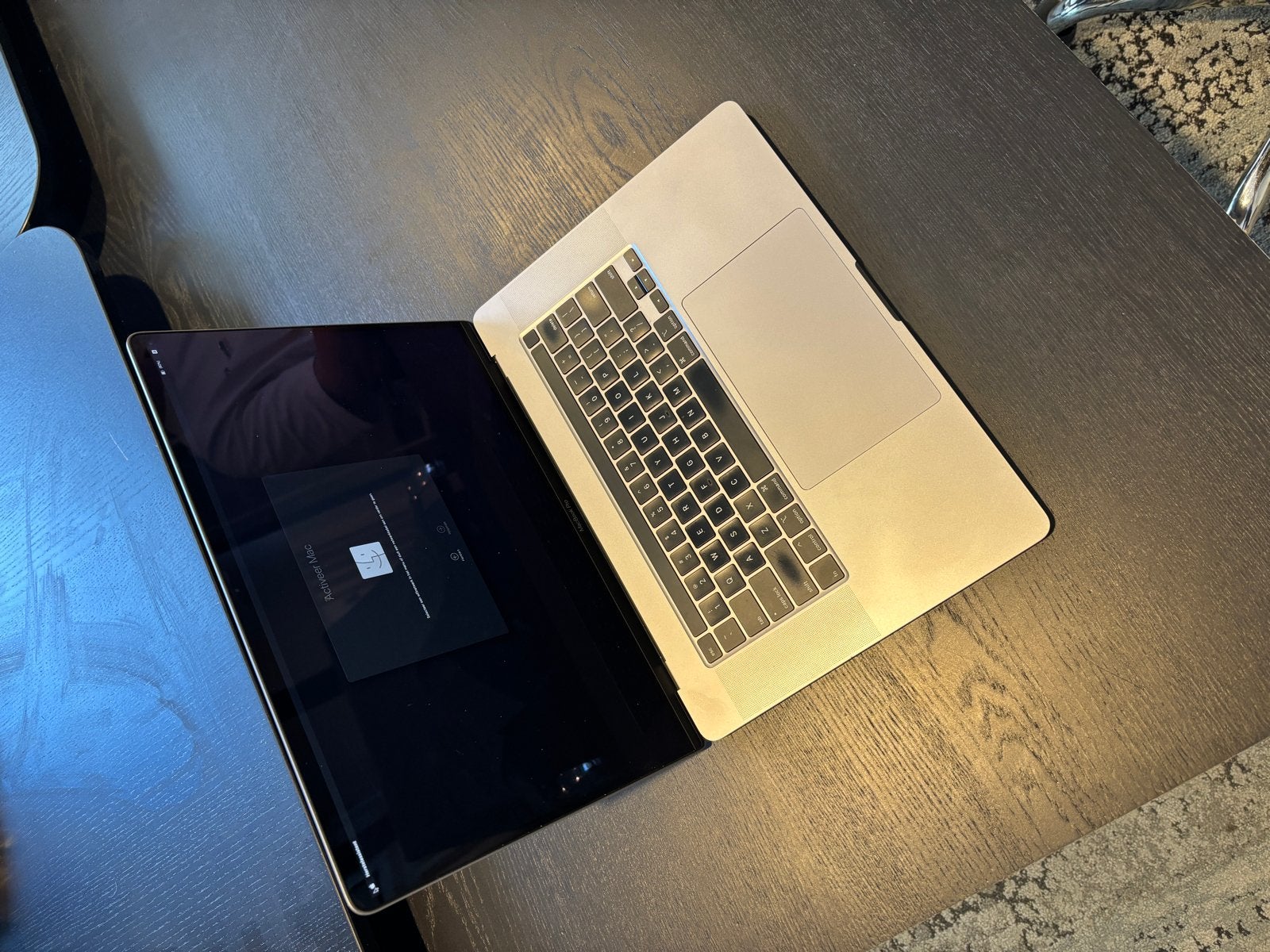 MacBook Pro 16 inch - Moet nu weg!, Computers en Software, Qwerty, 8 GB, 512 GB, Zo goed als nieuw