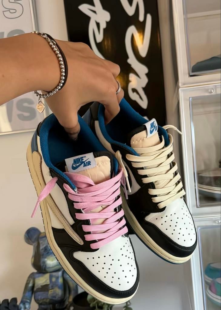 Nike Air Jordan 1 Low Travis Scott 37,5, Blauw, Nieuw, Ophalen of Verzenden, Sneakers of Gympen