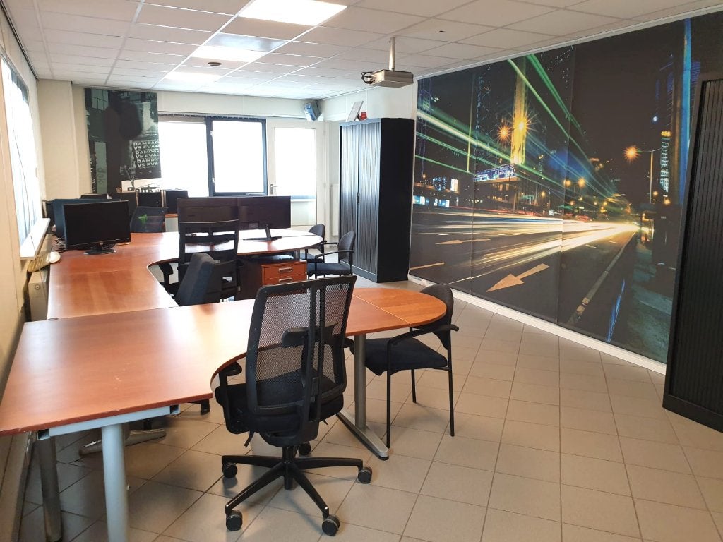 Kantoorinventaris - 3x Luxe Hoekbureaus - hoogte-verstelbaar, Gebruikt, Hout, Hoekbureau, IKEA