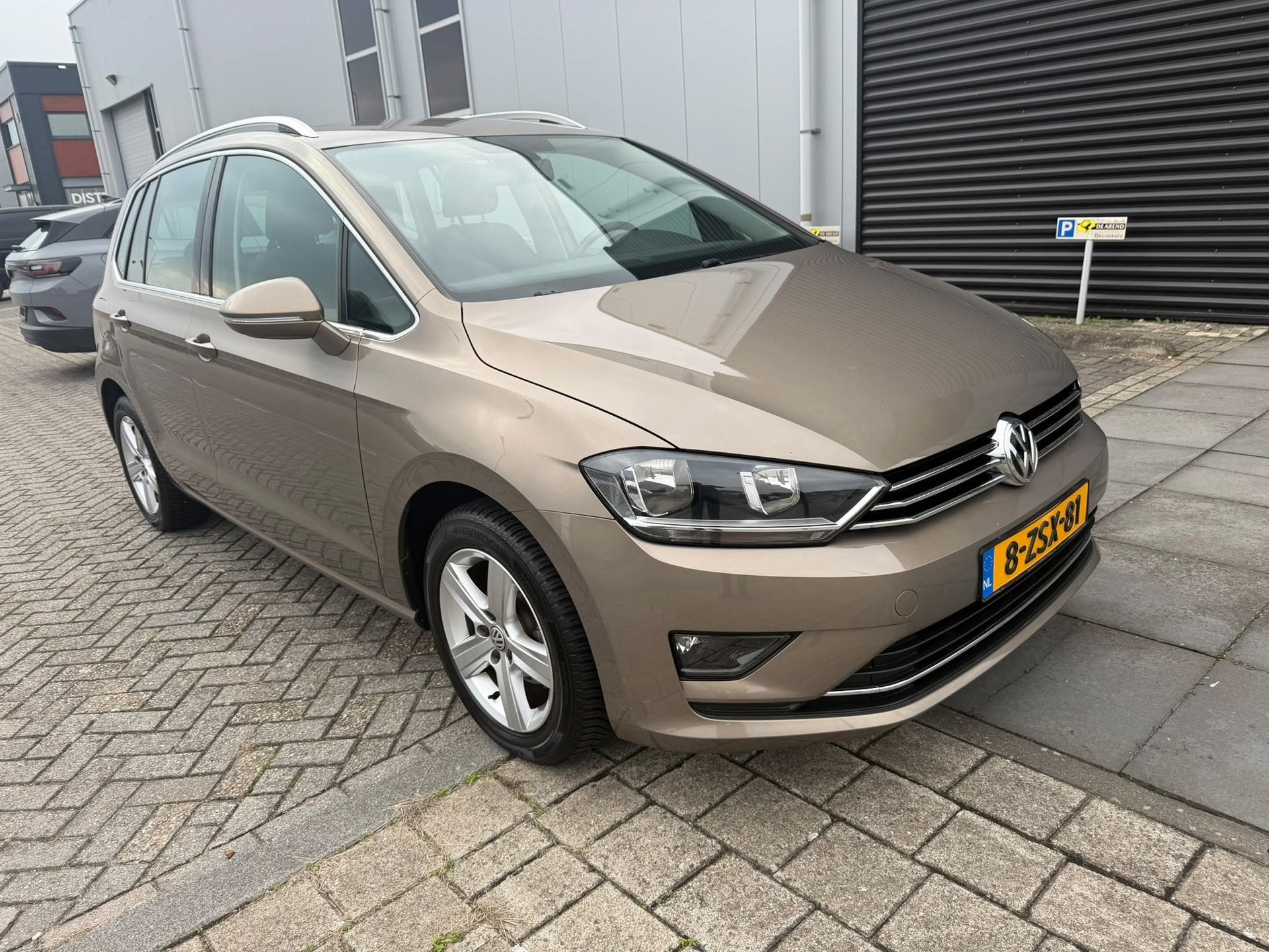 Volkswagen Golf Sportsvan 1.2 TSI Highline AUTMAAT DSG NAP, Gebruikt, Euro 6, 4 cilinders, Beige