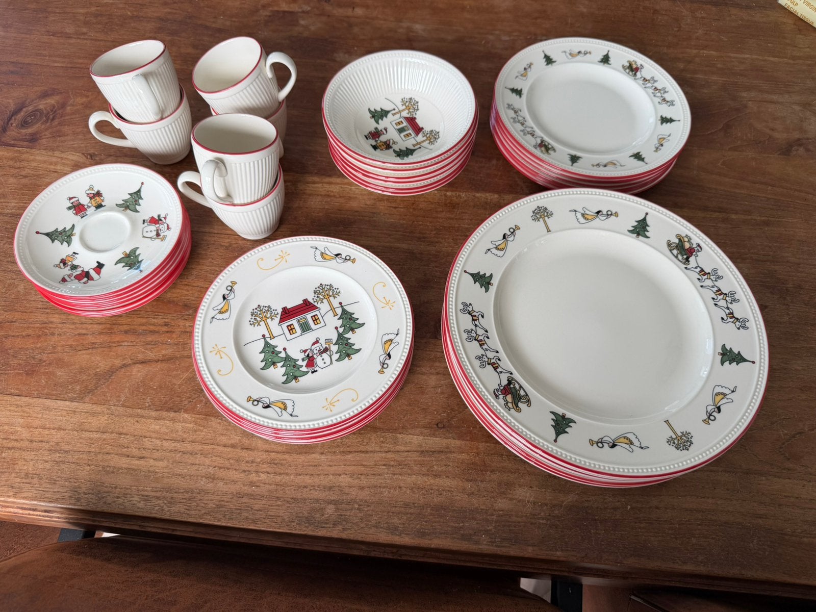 Wedgwood windsor christmas kerstservies 6 persoons, Ophalen of Verzenden, Zo goed als nieuw, Wedgwood, Porselein
