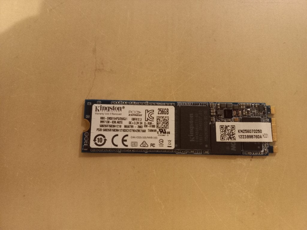 Kingston 256GB M.2 NVMe SSD – Ongetest – RBUSNS8154P3256GJ1, Ophalen, Intern, 256GB, Kingston
