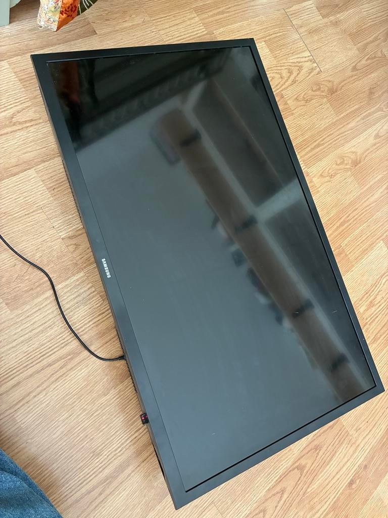 Samsung smart TV met muurbevestiging, Ophalen, 50 Hz, Zo goed als nieuw, Samsung
