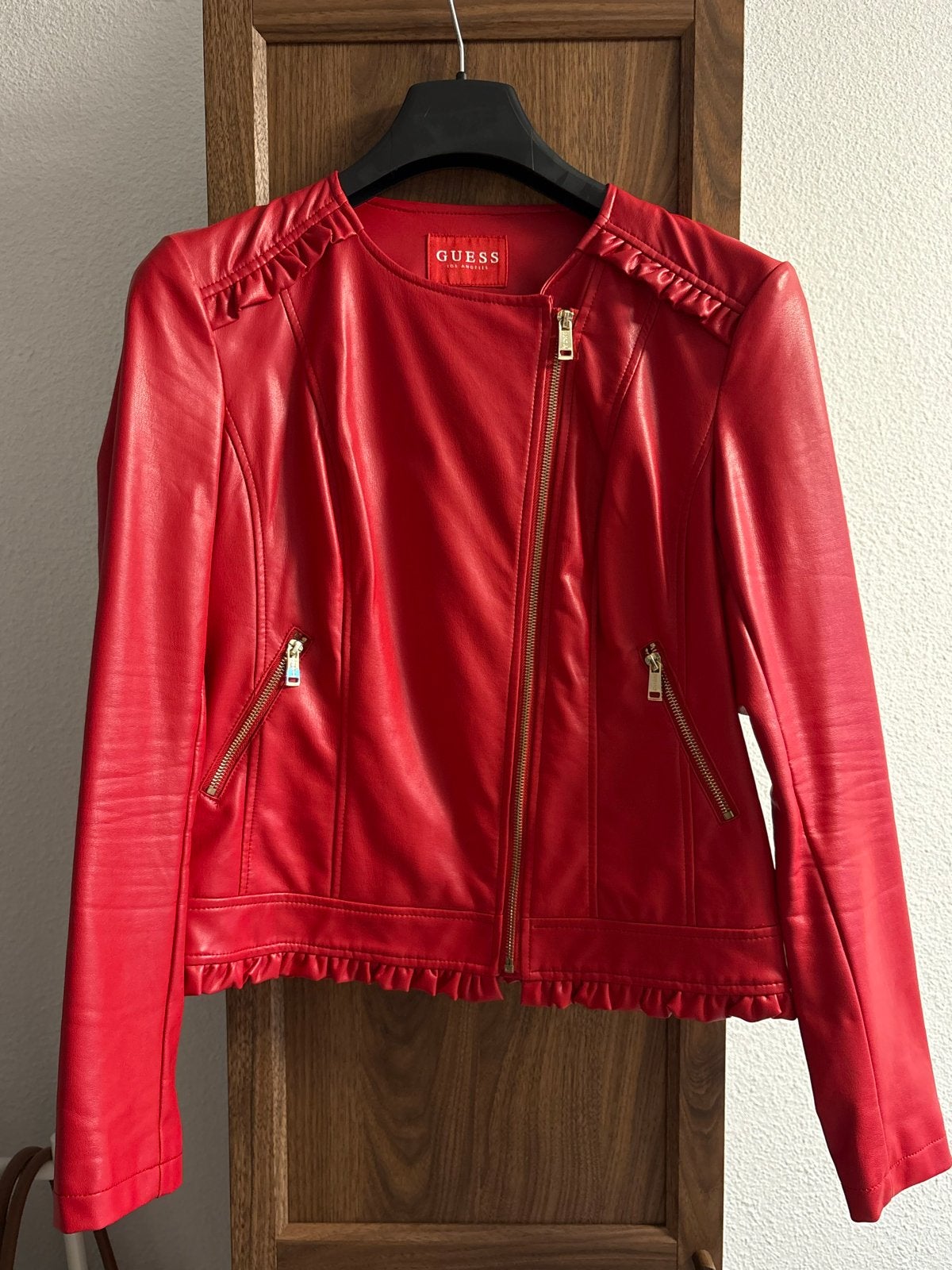 Guess rode leren jasje met gouden ritsen, Verzenden, Zo goed als nieuw, Maat 42/44 (L), Rood