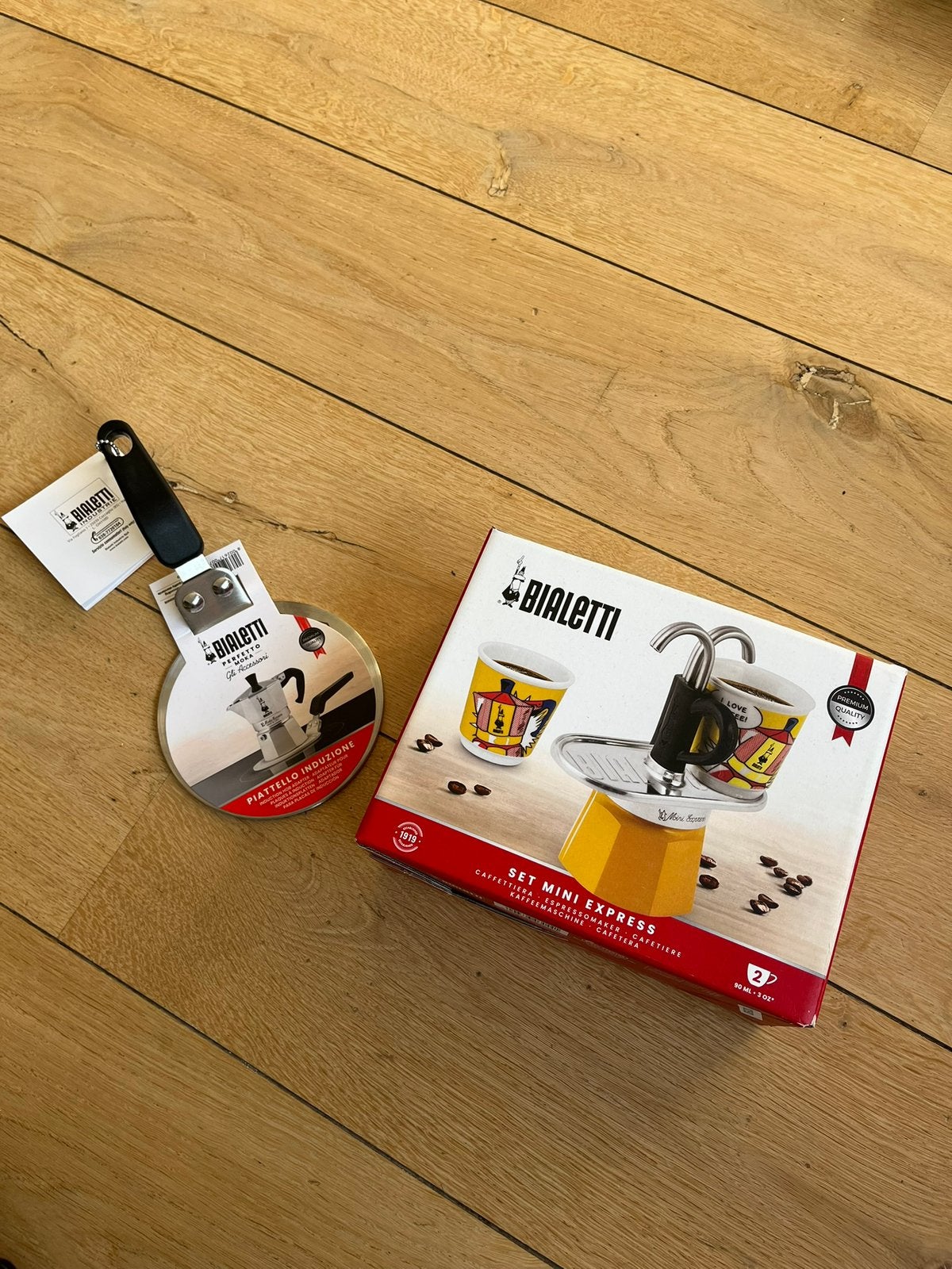Bialetti Mini Express Pop Art + 2 kopjes + inductieplaat, 2 tot 4 kopjes, Ophalen, Nieuw, Espresso apparaat