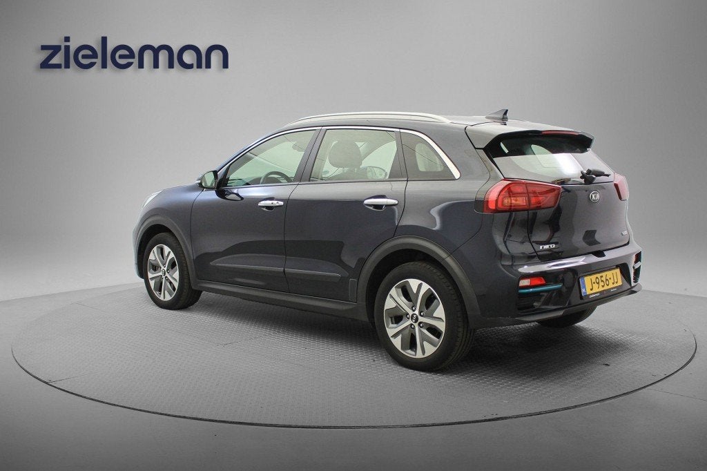 Kia E-NIRO  DynamicLine 64 kWh - Carplay, Camera, Half Leer,, Gebruikt, 1712 kg, Met garantie (alle), Blauw