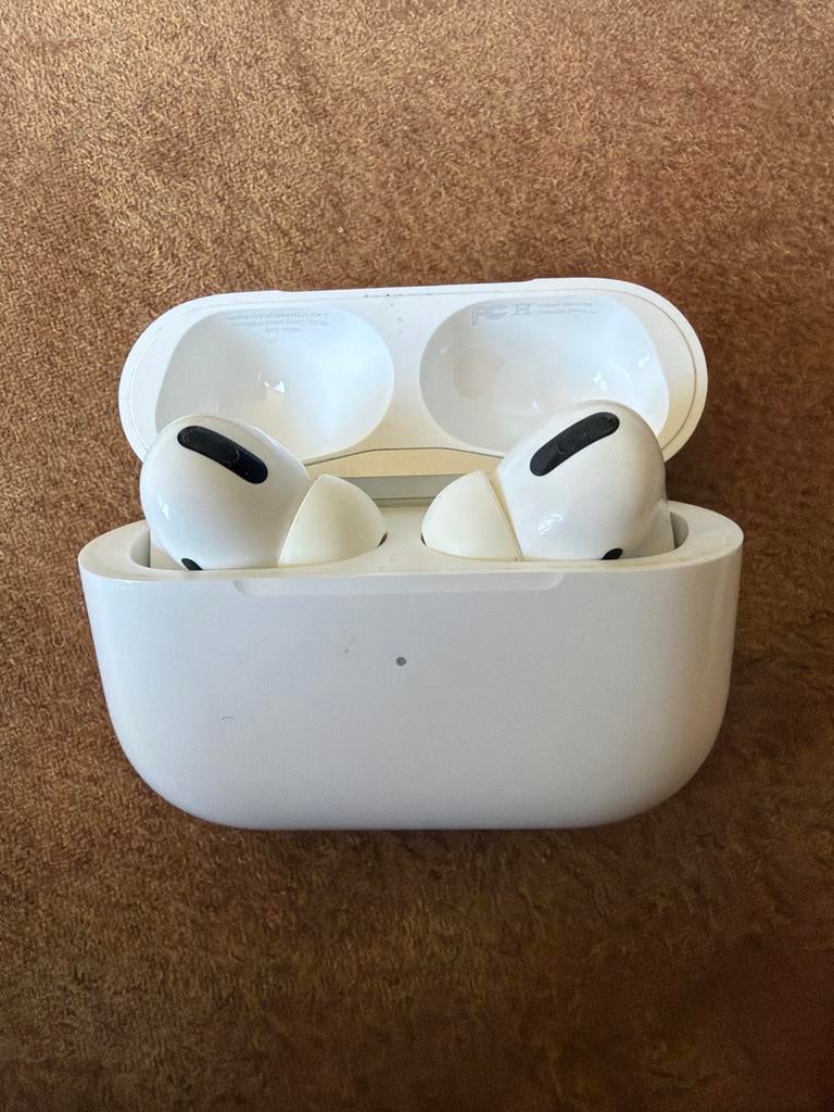 Airpods Pro 2021 (Noise cancelling rechts defect), Telecommunicatie, Mobiele telefoons | Oordopjes, Gebruikt, Ophalen of Verzenden