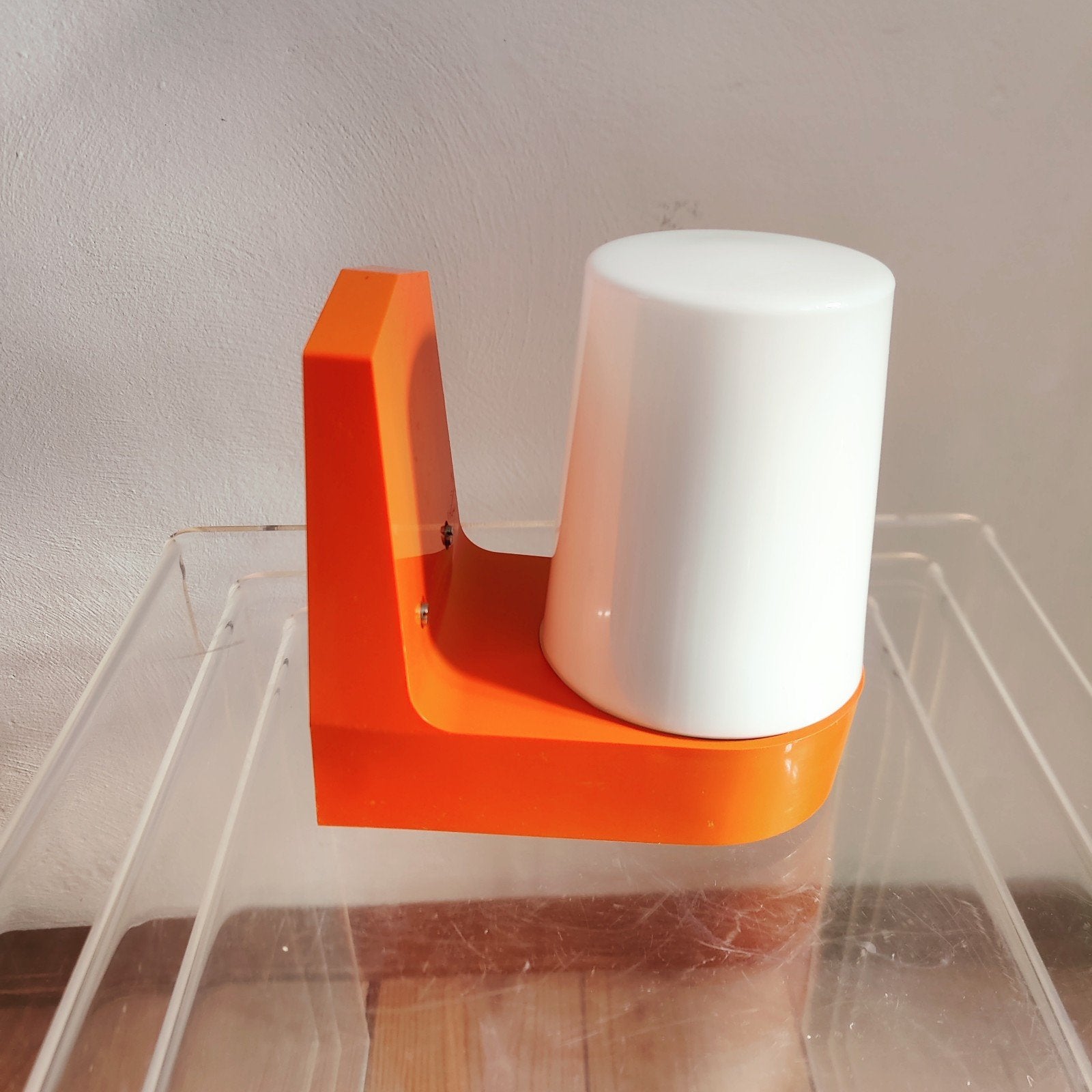 Vintage Raak Pop Art Wandlamp - Oranje en Wit, LED, Oranje, Zo goed als nieuw, Overige merken