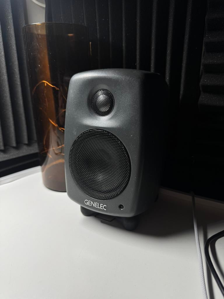 Genelec 8010A, Audio, Tv en Foto, Overige merken, Ophalen of Verzenden, Zo goed als nieuw, 120 watt of meer