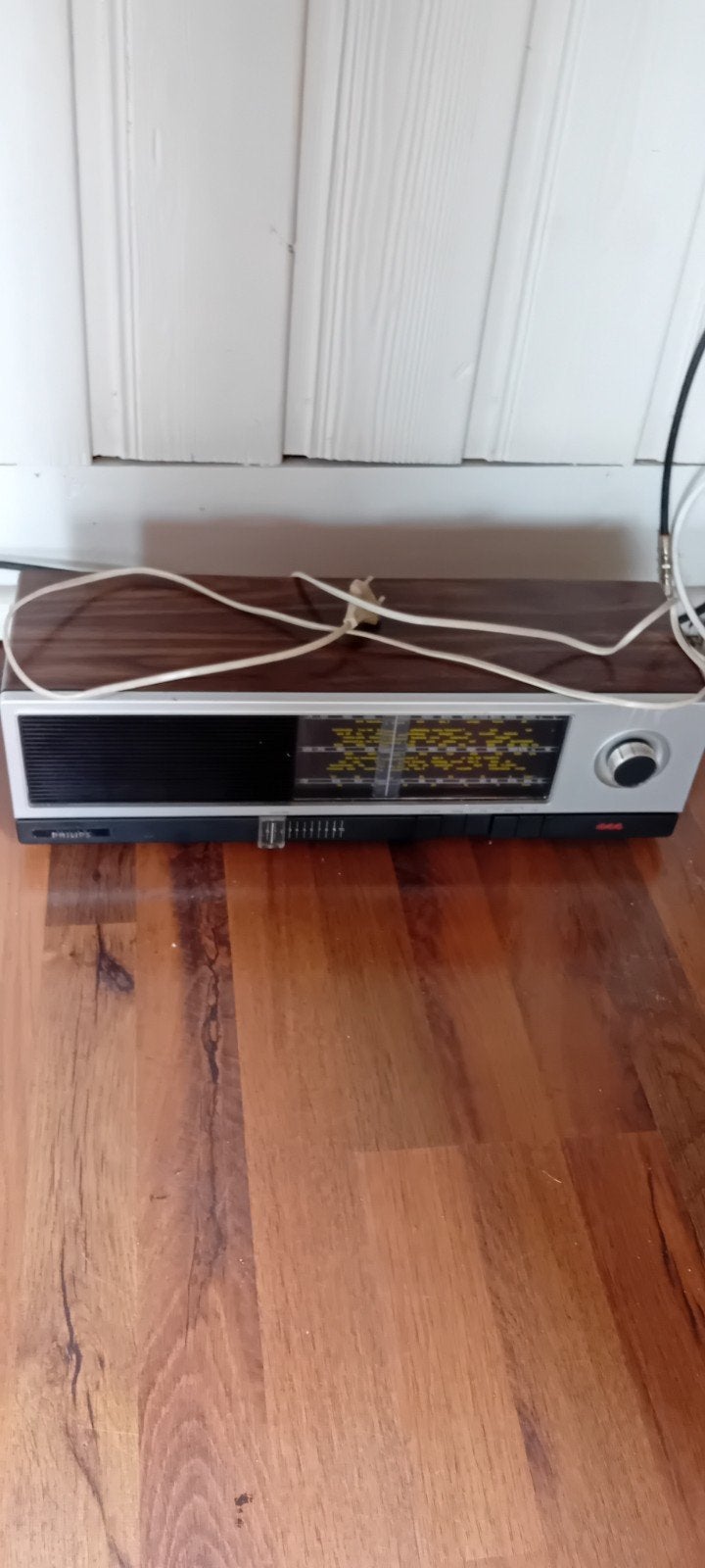 Oude radio mono Philips voor een liefhebber, Ophalen