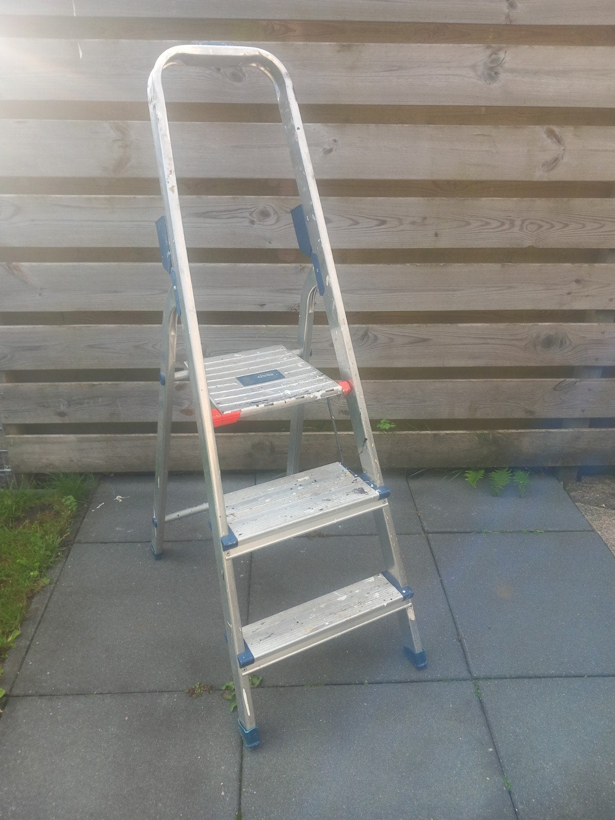 Altrex trap met 3 treden, Doe-het-zelf en Verbouw, Ladders en Trappen, Ophalen, Gebruikt, Trap, Opvouwbaar of Inschuifbaar