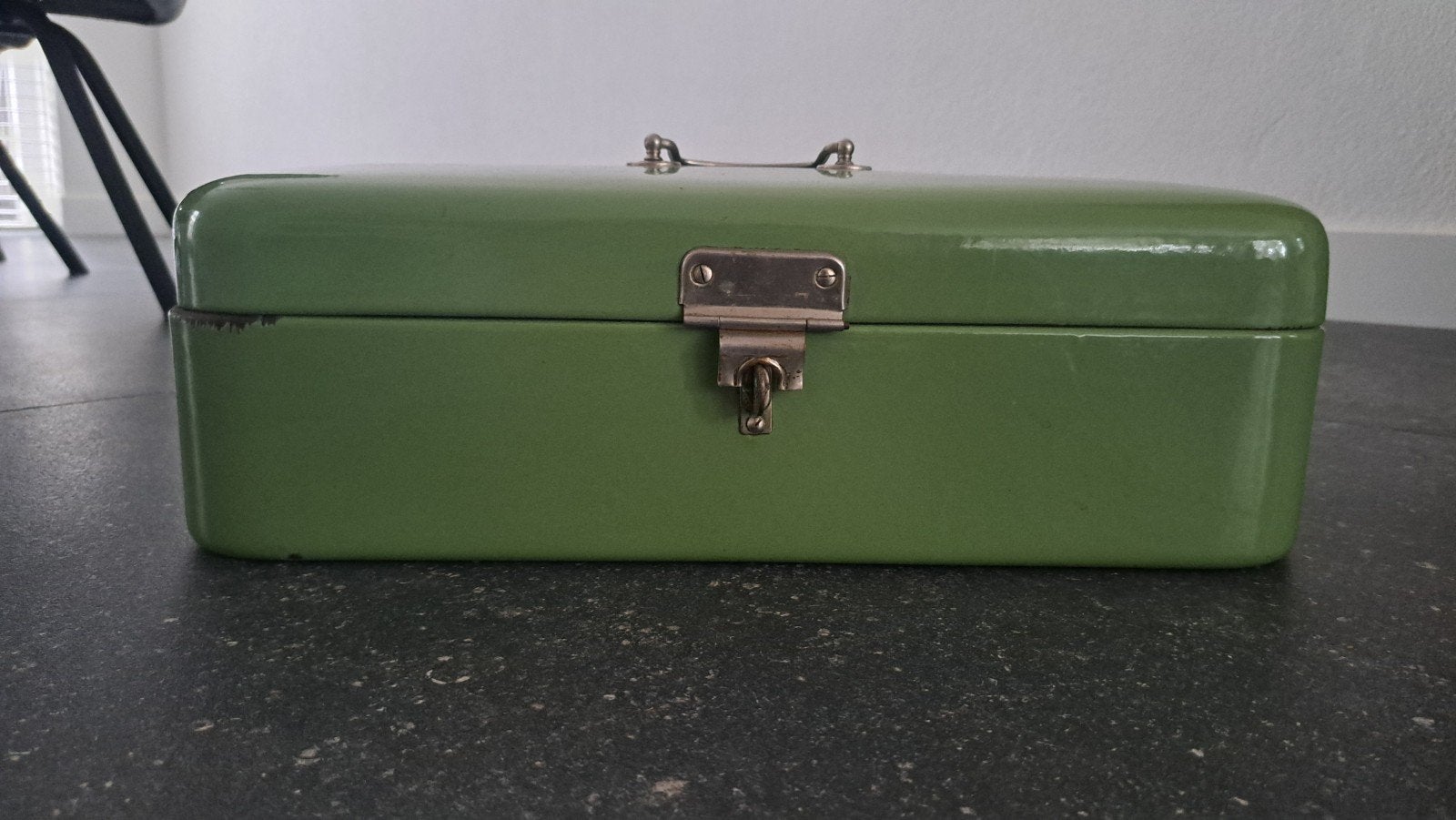 Vintage Groene Metalen Broodtrommel met Handvat, Antiek en Kunst, Ophalen of Verzenden