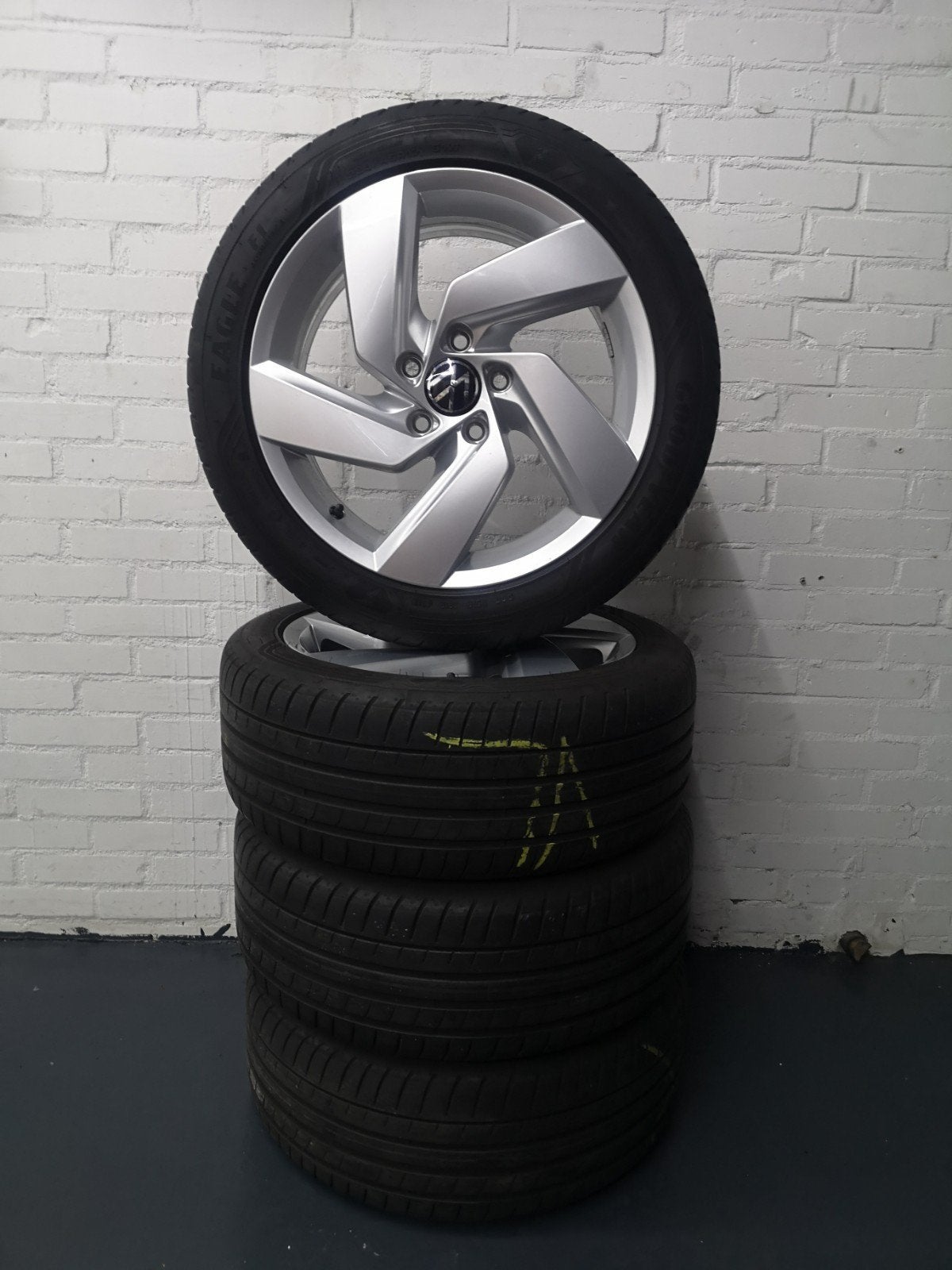 Volkswagen Golf, 5x112, 225/45R17 Goodyear zomerbanden, Auto-onderdelen, Banden en Velgen, Ophalen, Gebruikt, Volkswagen AG, Banden en Velgen
