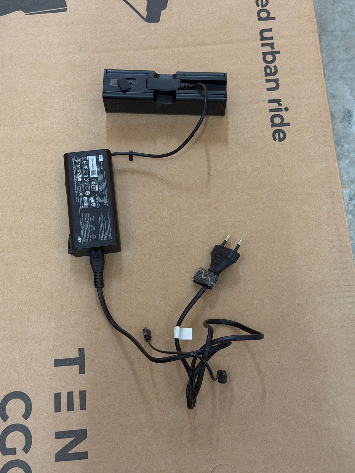 2x 4 punts lader mavic 2 en auto lader. Prijs is per stuk, Ophalen of Verzenden