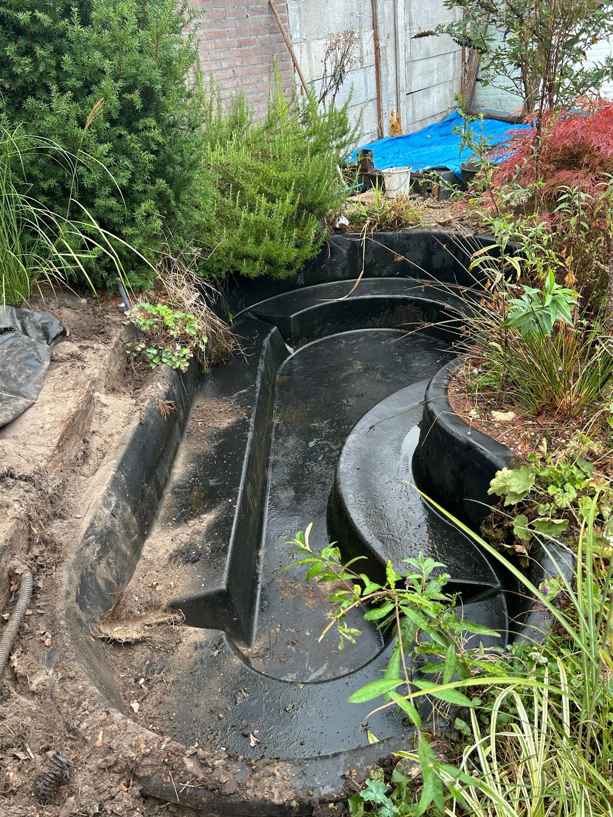 Vijverbak 4/230/60 gratis zelf uit de grond halen, Tuin en Terras, Ophalen of Verzenden, Gebruikt