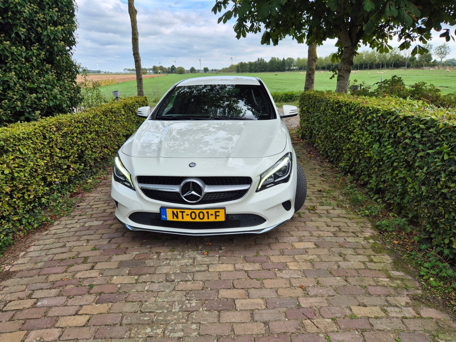 Mercedes-Benz CLA 1.5 CDI Cla180 80KW Sh.br. 2017 Wit, Auto's, Voorwielaandrijving, CLA, Adaptieve lichten, 4 cilinders