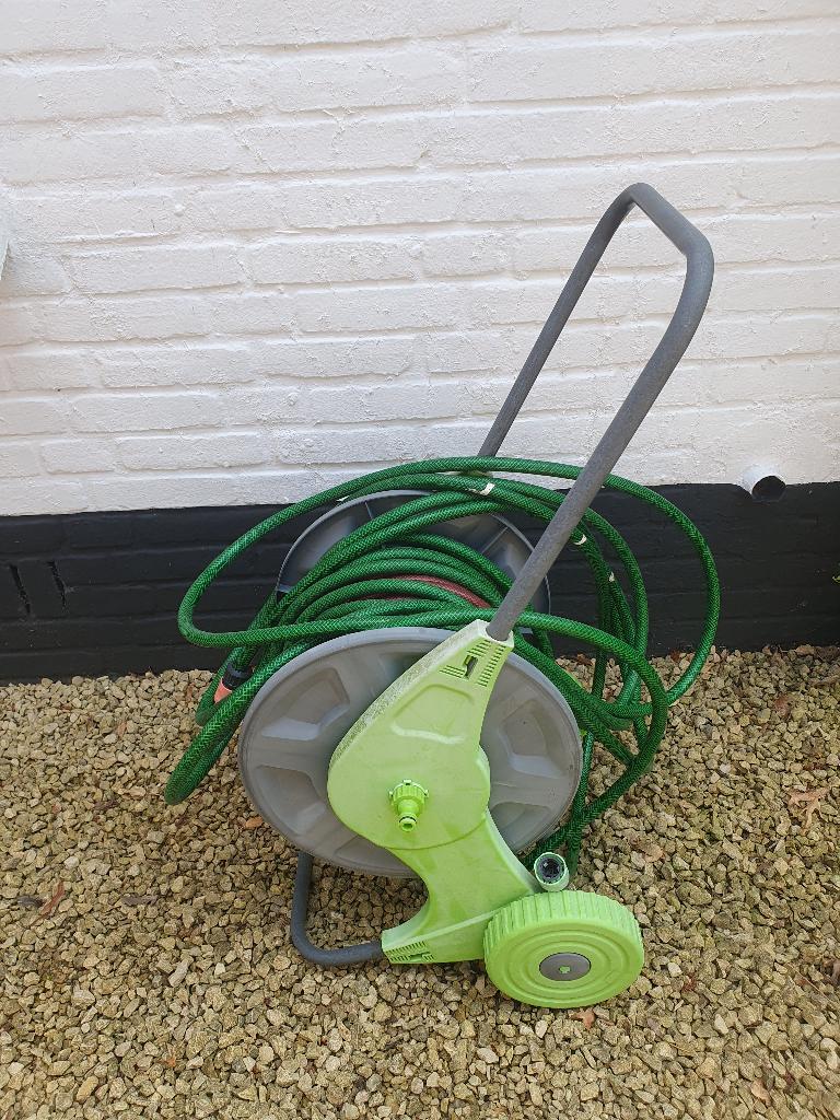 slanghaspel met ca 40 meter slang, Ophalen, Zo goed als nieuw, Tuinslanghaspel