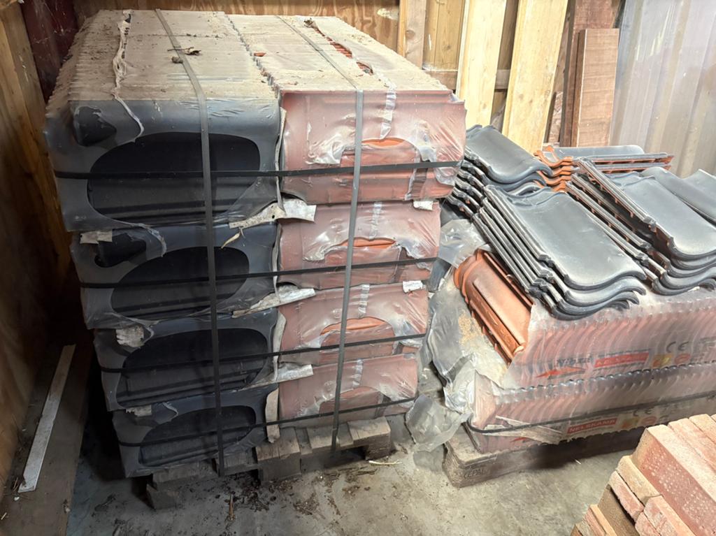 Nelskamp nibra H10 dakpannen, Doe-het-zelf en Verbouw, Dakpannen en Dakbedekking, Ophalen, Steen of Klei, Zwart, Zo goed als nieuw