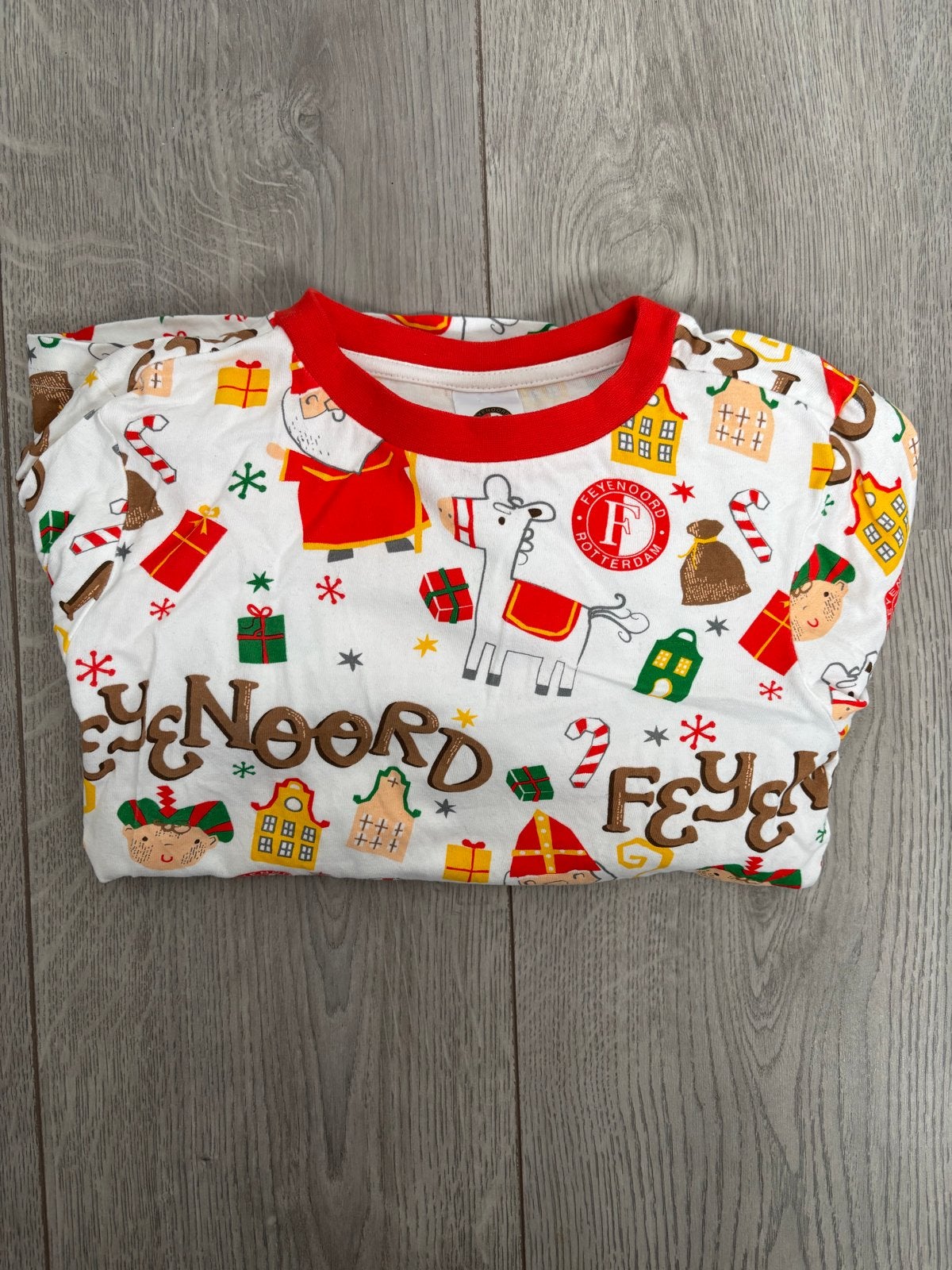 Feyenoord Sinterklaas Pyjama - Maat 122cm (6-7 jaar), Ophalen of Verzenden, Zo goed als nieuw