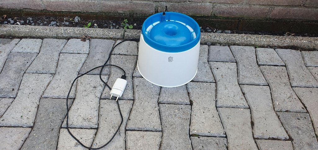 te koop hard kunstoffen katten drinkbak met fontei, Ophalen of Verzenden, Automatisch, Nieuw
