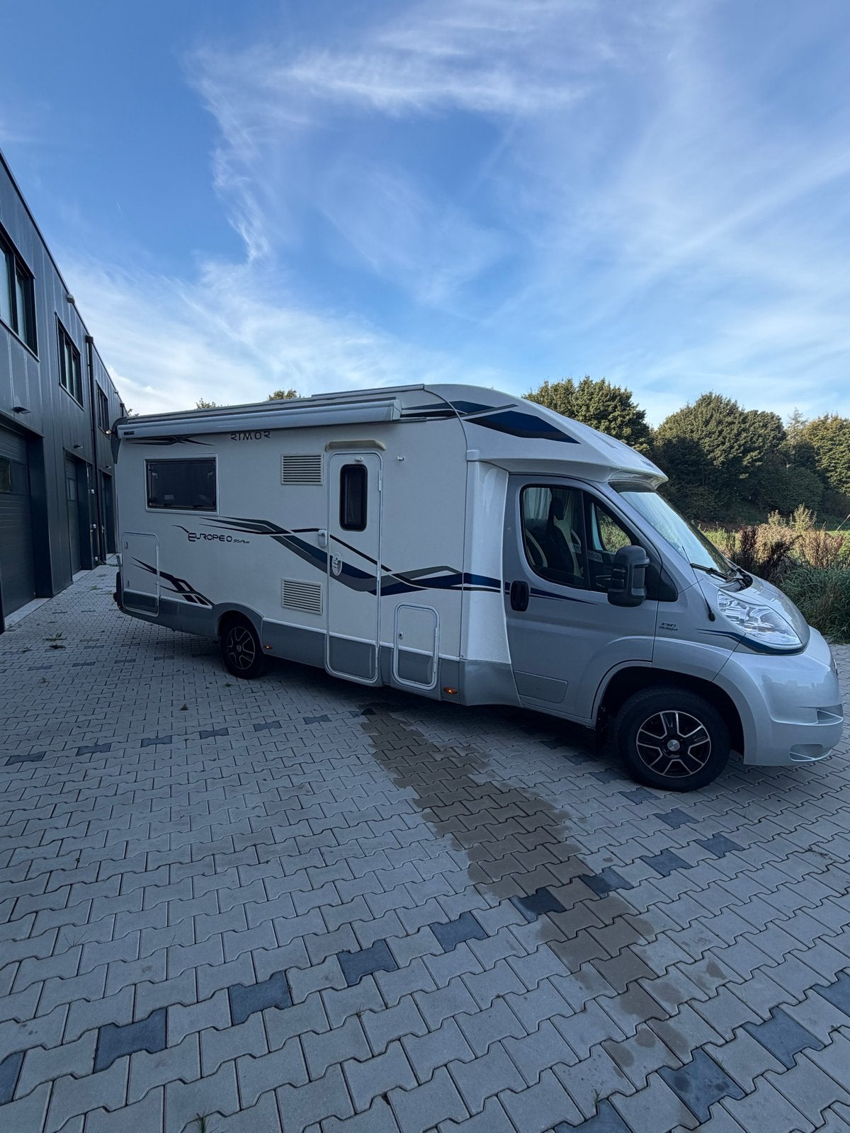 Camper rimor Europeo 95 plus - Enkele Bedden, Standaard zit, Ringverwarming, Fiat, Dakluik