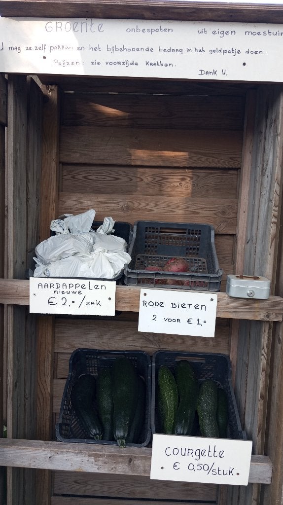 onbespoten groenten: courgette, aardappelen, rode biet, Diversen, Levensmiddelen, Ophalen