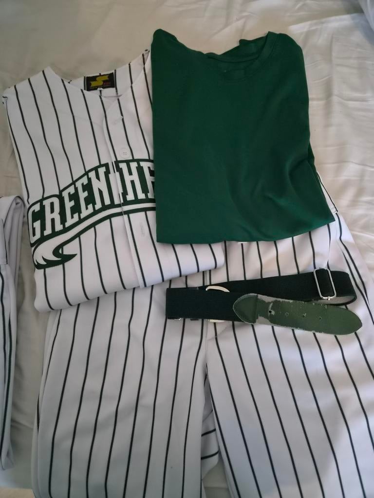 Green hearts (honkbal) wedstrijd tenu aangeboden, Sport en Fitness, Honkbal en Softbal, Ophalen of Verzenden, Gebruikt, Kleding