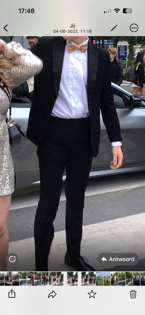 Smoking voor gala,  slim fit, broekmaat 50 overgemd 40/42, Kleding | Heren, Kostuums en Colberts, Ophalen of Verzenden, Zo goed als nieuw