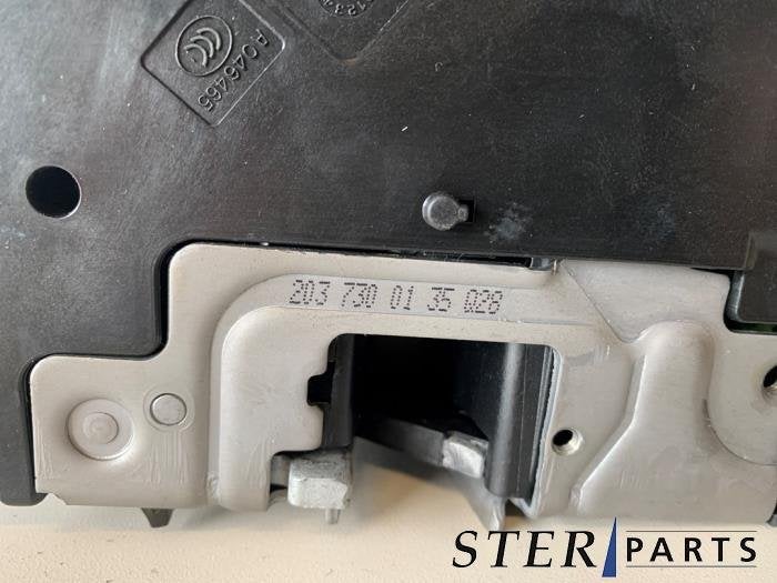 Deurslot Mechaniek 4Deurs links-achter van een Mercedes C-Kl, Gebruikt, -, Ophalen of Verzenden, -