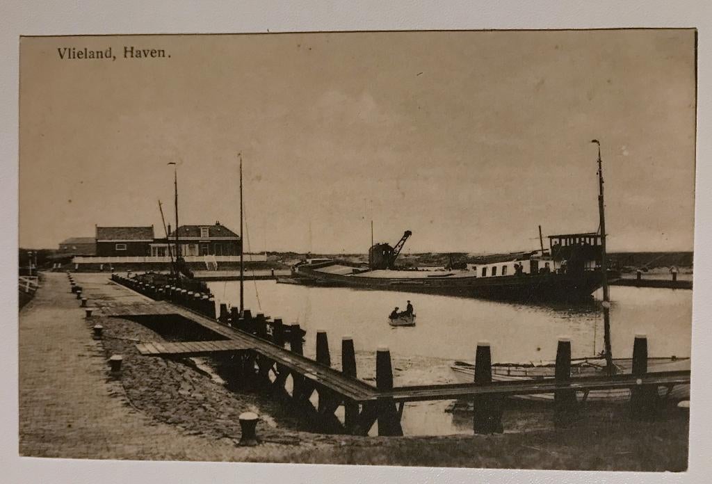Vlieland Haven, Verzamelen, Ansichtkaarten | Nederland, Verzenden, 1920 tot 1940, Ongelopen, Waddeneilanden