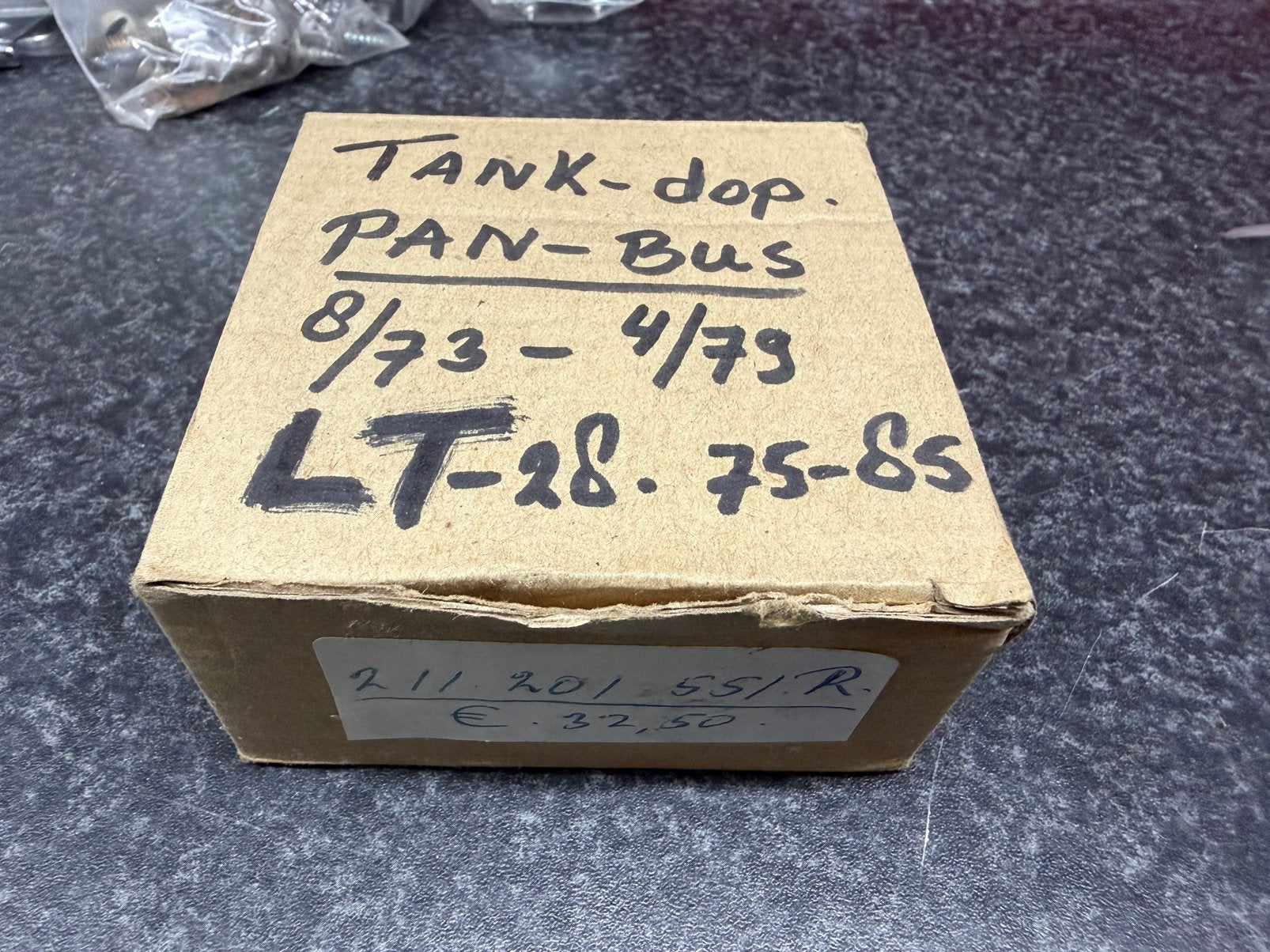 Volkswagen vw T2 T2B tankdop nieuw 8/1973 - 4/1979 met sleut, Ophalen of Verzenden, Nieuw, Volkswagen