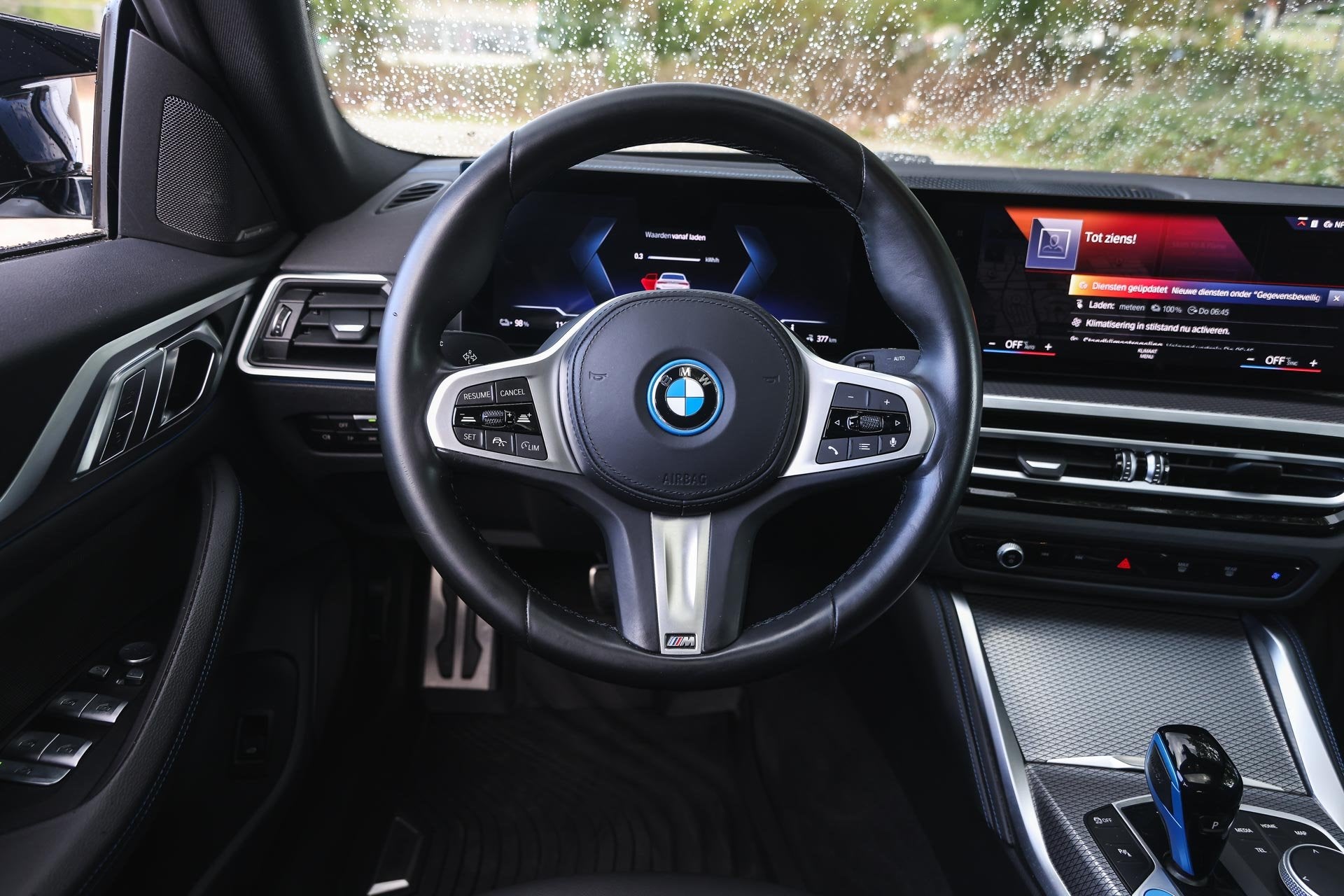 BMW i4 eDrive40 High Executive M Sport / Trekhaak / Schuif-k, Auto's, Dealer onderhouden, Achterwielaandrijving, Gebruikt, 590 km
