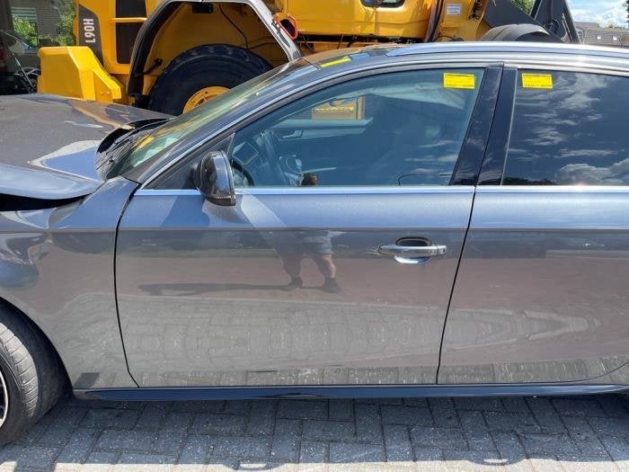 Portier 4Deurs links-voor van een Audi A4 (LZ7S), Gebruikt, -, Deur, -