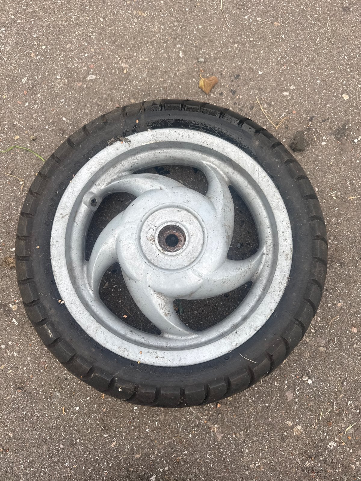 Retro scooter achter velg met band zonder ventiel, Ophalen of Verzenden, Zo goed als nieuw, Overige typen, Peugeot