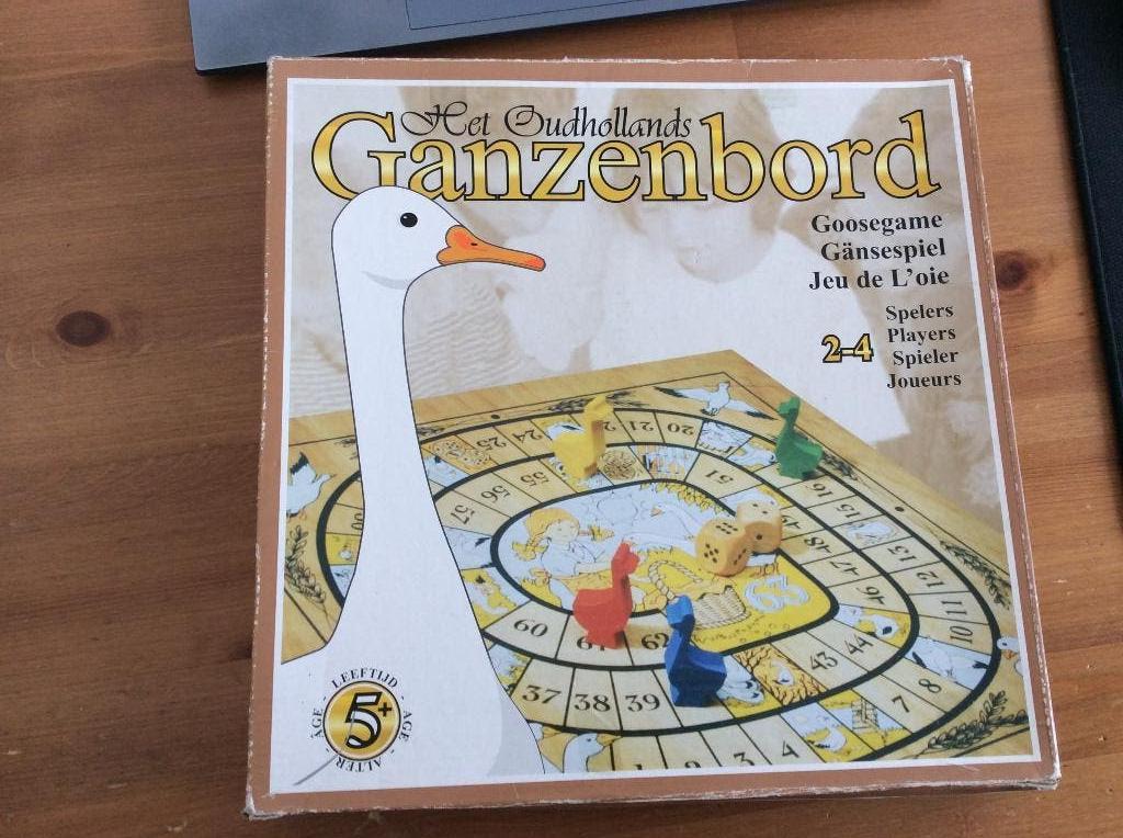 Houten ganzenbord met houten ganzen. 29 x 29 cm, Hobby en Vrije tijd, Gezelschapsspellen | Bordspellen, Een of twee spelers, Ophalen of Verzenden