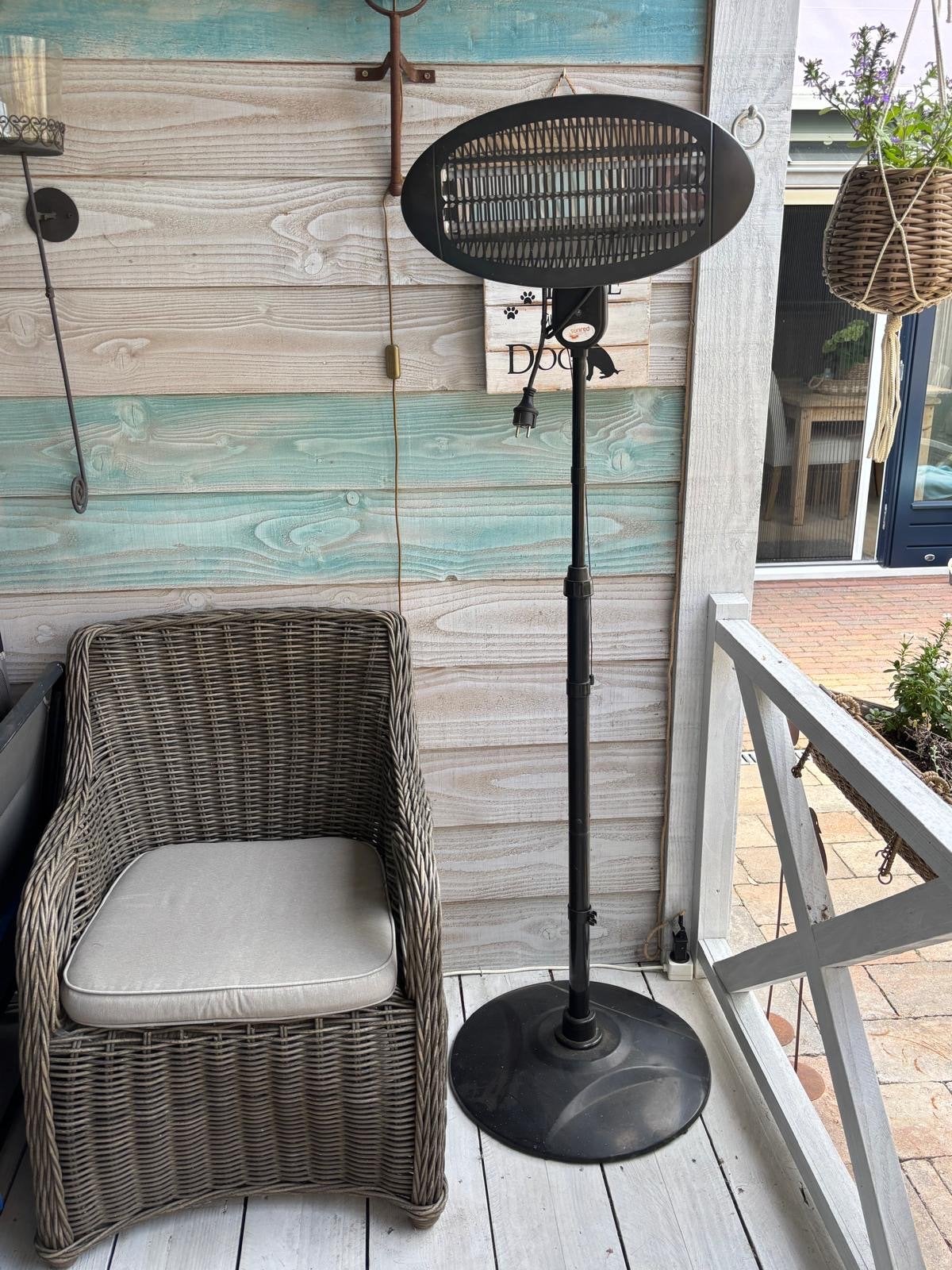 Sunred Elektrische Terrasverwarmer Staand 2000W, Elektrisch, Gebruikt, Vloer, Ophalen of Verzenden