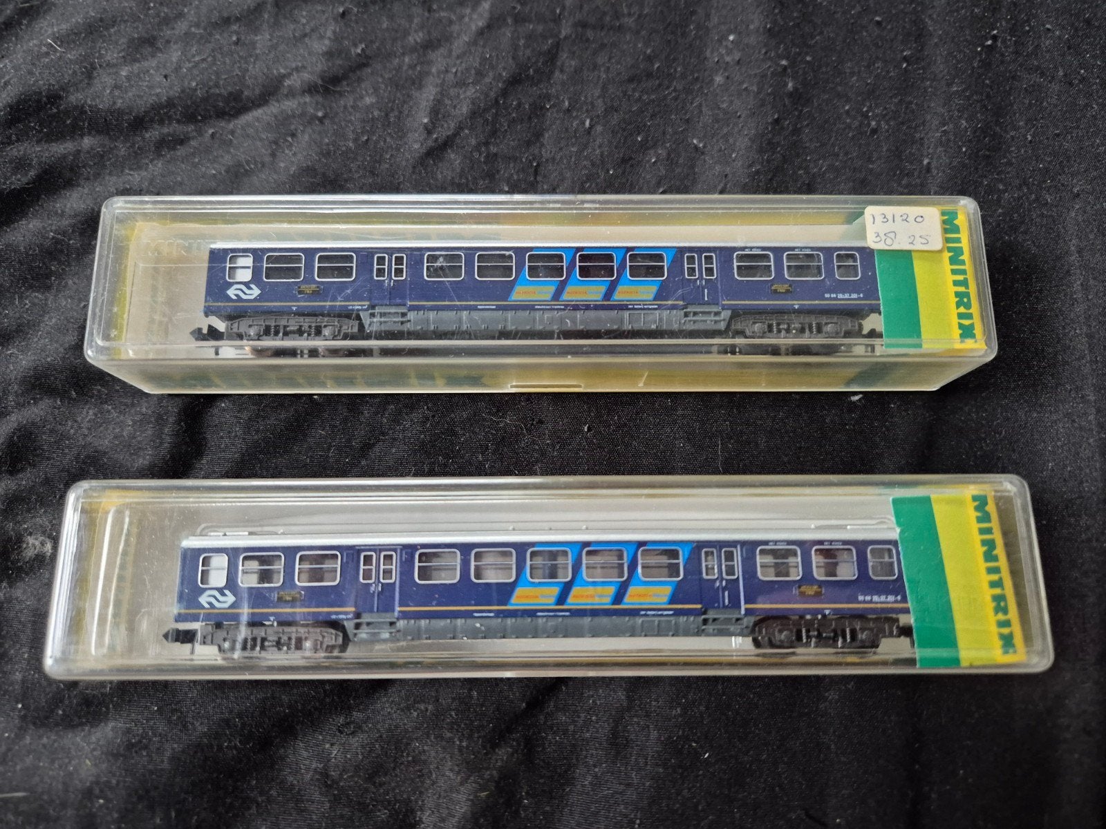 2 Nieuwe Minitrix 13120 NS Treinen, Gelijkstroom, Trix, Ophalen of Verzenden, NS