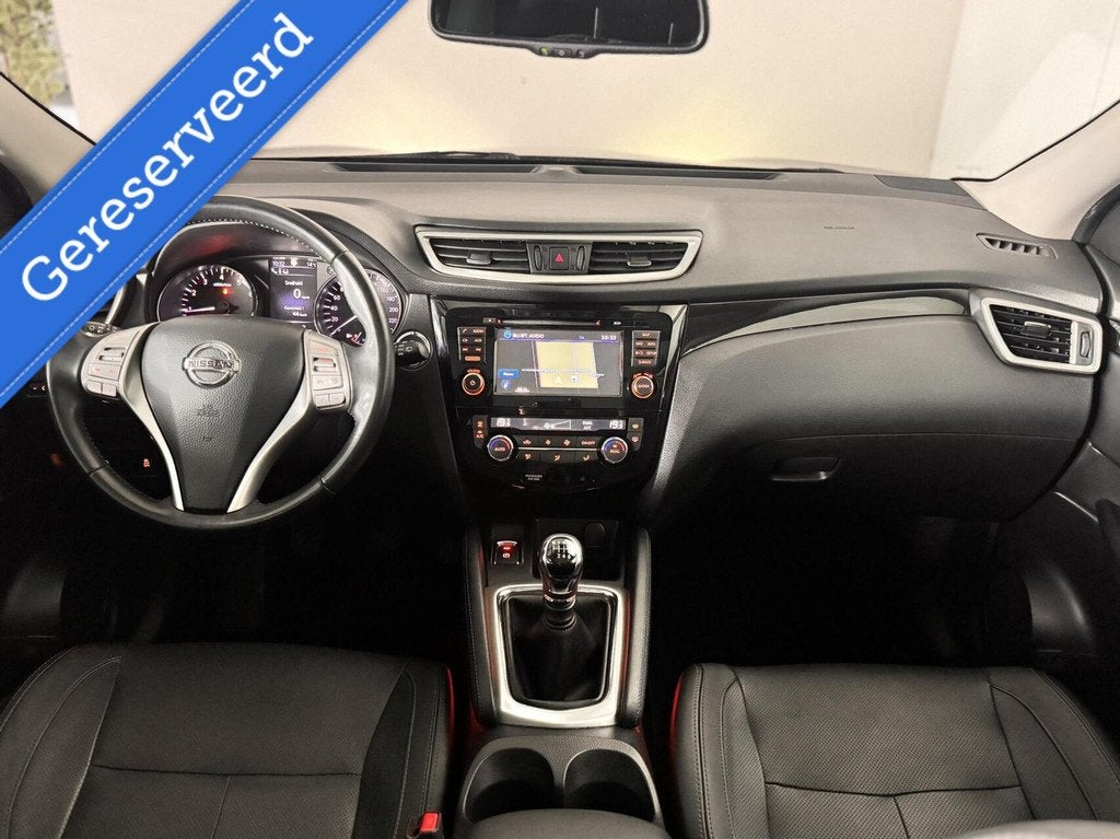 Nissan Qashqai 1.2 N-Vision|360 CAMERA|LANE ASSIST|PANO, Voorwielaandrijving, Gebruikt, 4 cilinders, 116 pk