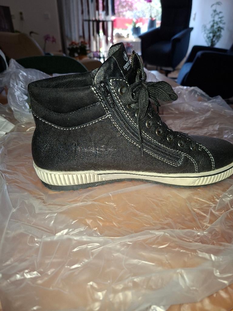 Remonte zwarte schoenen 41, Zwart, Lage of Enkellaarzen, Remonte, Ophalen of Verzenden