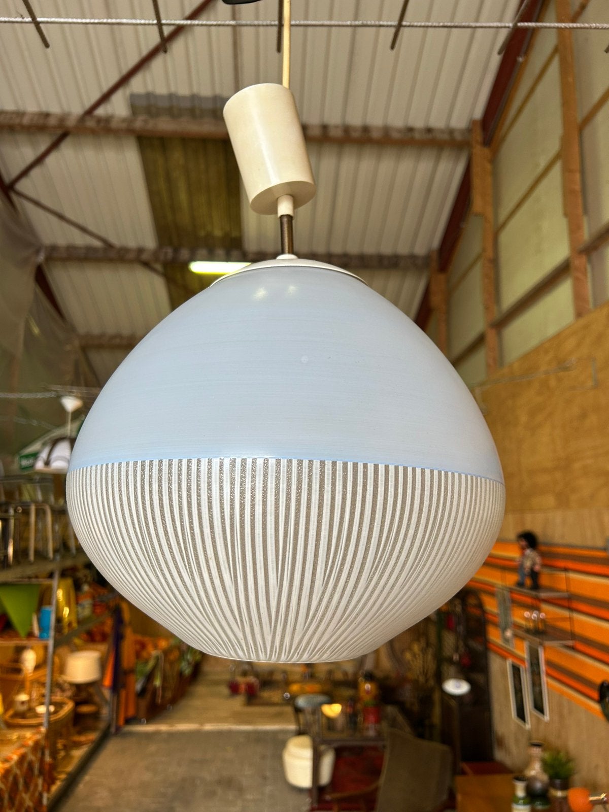 Vintage jaren 60/70 blauw witte glazen hanglamp, Huis en Inrichting, Vintage, ?, Zo goed als nieuw, ?