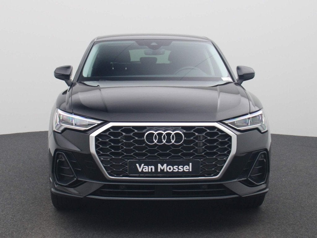 Audi Q3 Sportback 45 TFSI e Edition | APPLE CARPLAY - ANDROI, Auto's, 12 maanden, Stof, Gebruikt, Zwart