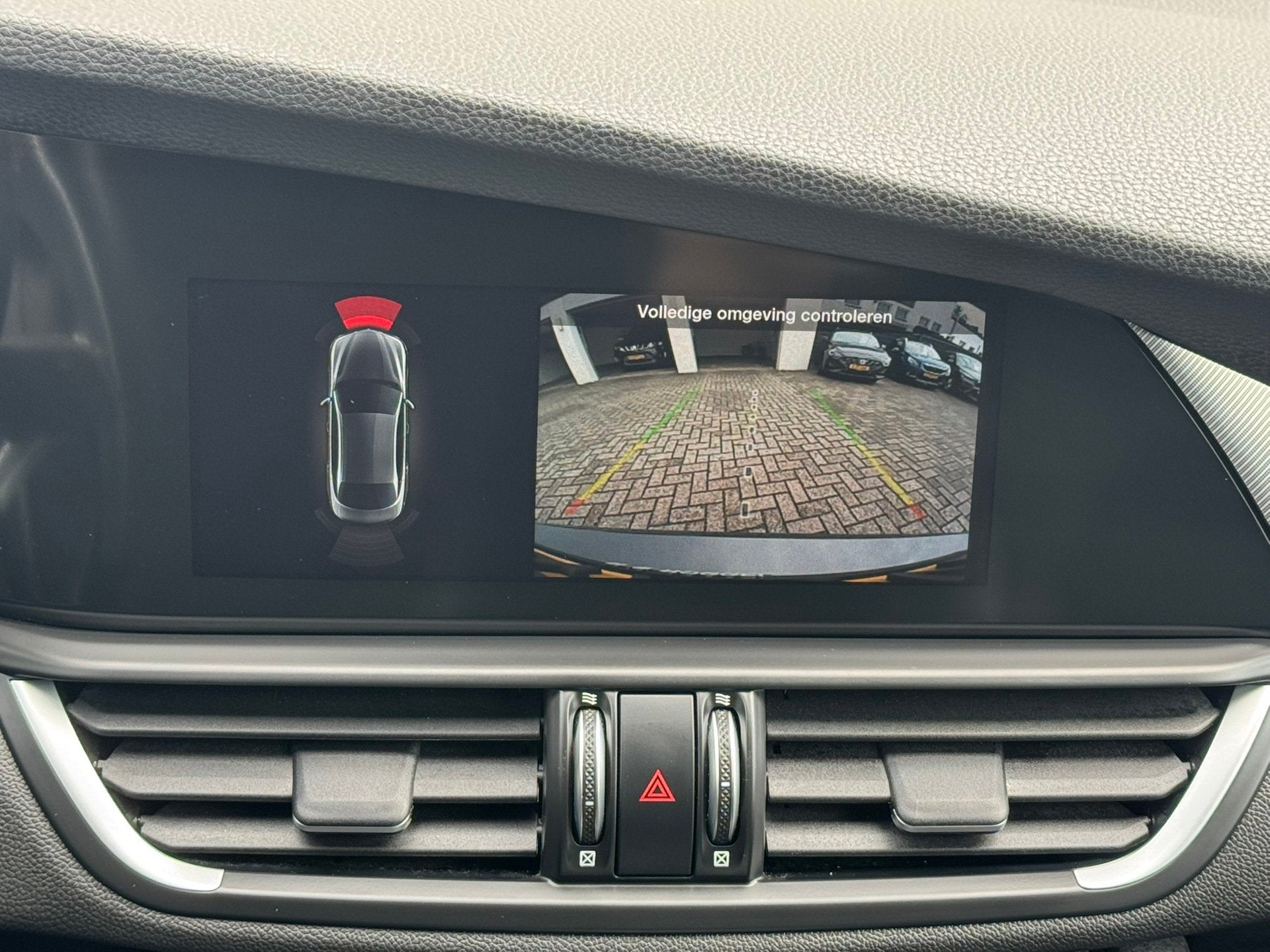 Alfa Romeo Giulia 2.0T Sprint Leder elektrisch+verwarmd Stuu, Auto's, Automaat, 745 kg, Achterwielaandrijving, 1600 kg