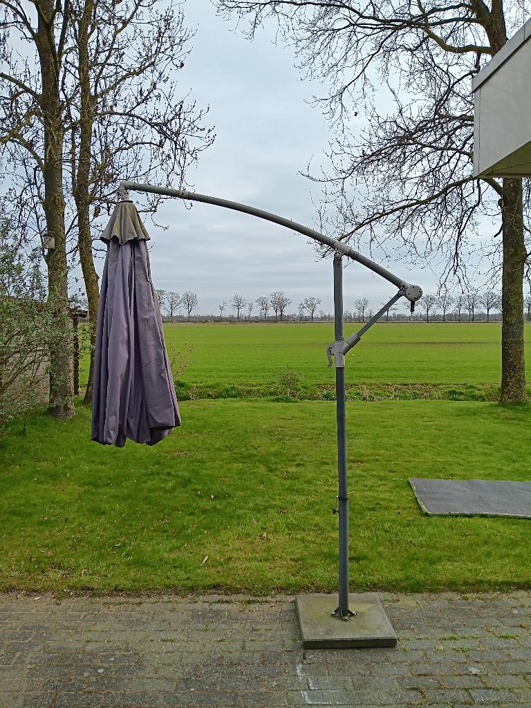 Gratis : zweefparasol, Ophalen, Gebruikt, 2 tot 3 meter, Zweefparasol