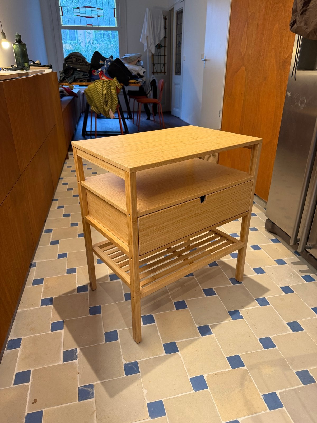 IKEA Nordkisa nachtkastje 60x40 zo goed als nieuw, Ophalen, 55 tot 70 cm, Zo goed als nieuw, 45 tot 65 cm