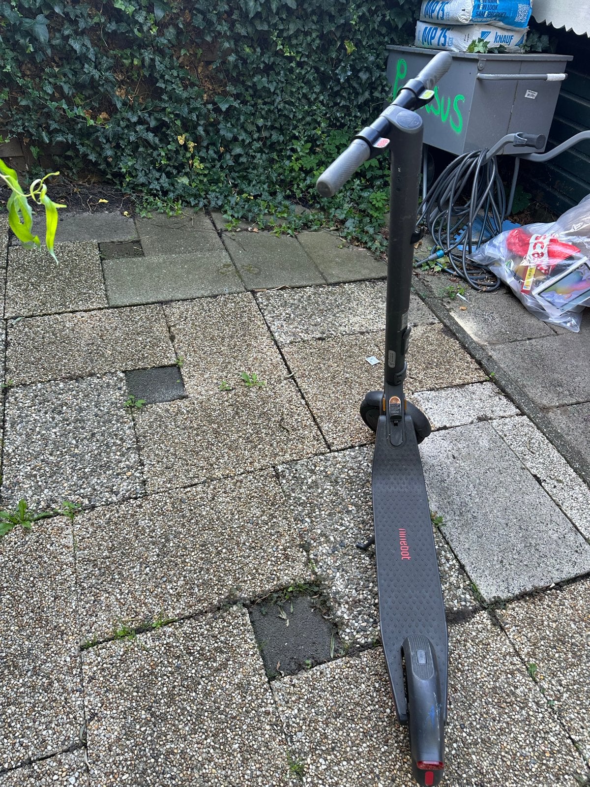 Ninebot elektrische step met gebruikerskrassen, Fietsen en Brommers, Ophalen of Verzenden, Gebruikt, Elektrische step (E-scooter)