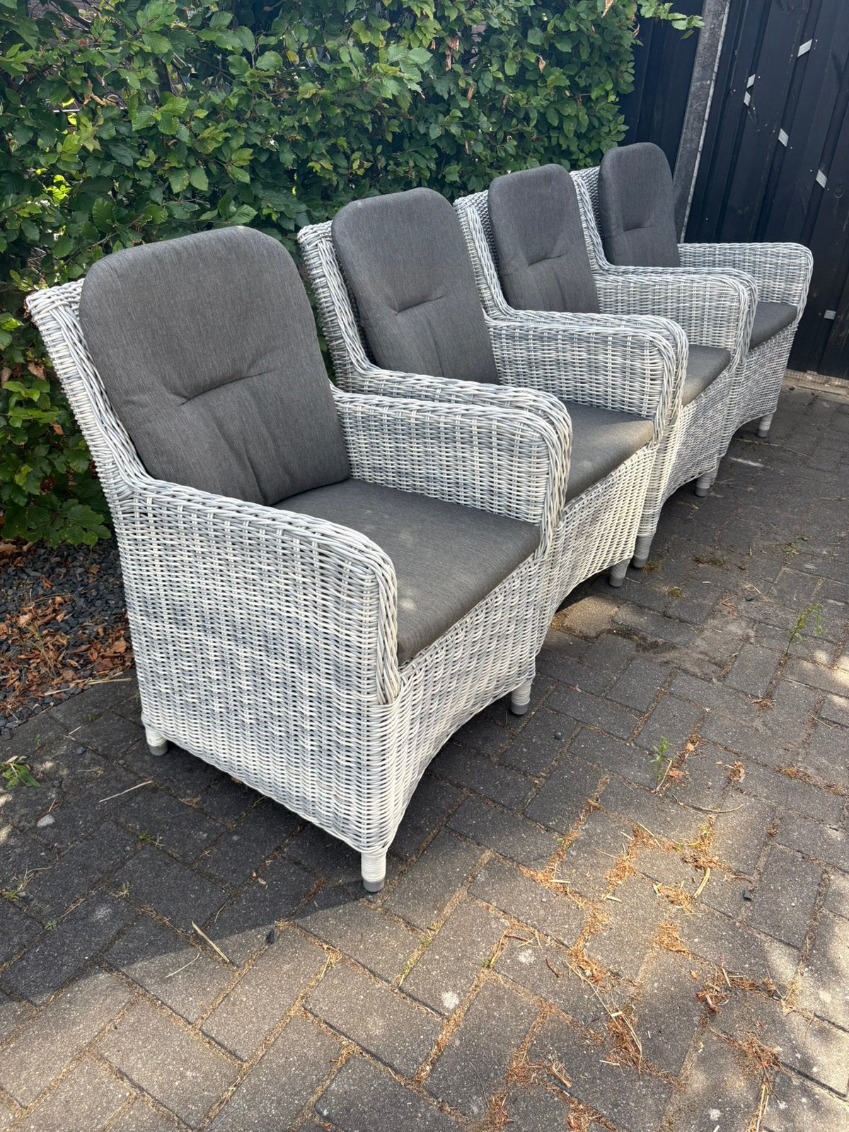 4 super fijne 4 Seasons Outdoor (4SO) tuinstoelen + kussens, Ophalen, Zo goed als nieuw, Wicker